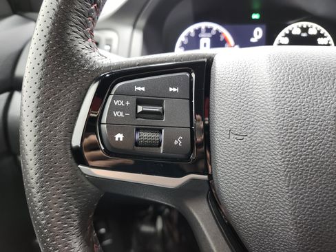 Used 2025 Honda Ridgeline Black Edition image 39