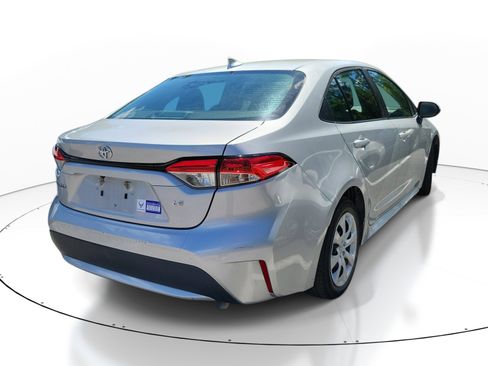 Used 2022 Toyota Corolla LE FWD image 5