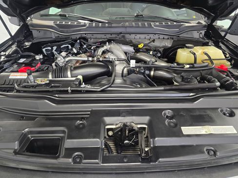 Used 2022 Ford F350 Platinum image 15