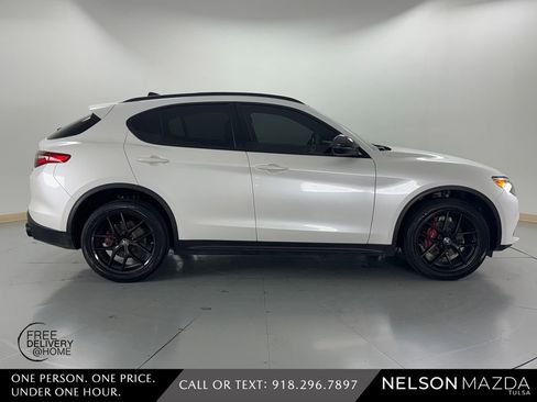 Used 2019 Alfa Romeo Stelvio Ti Sport w/ Quick Order Package 22S Sport AWD/4WD image 5