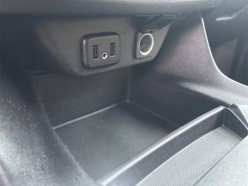 Used 2023 Chevrolet Traverse LS image 27