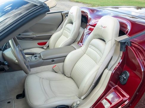 Used 2003 Chevrolet Corvette Convertible w/ Preferred Equipment Group1 image 26