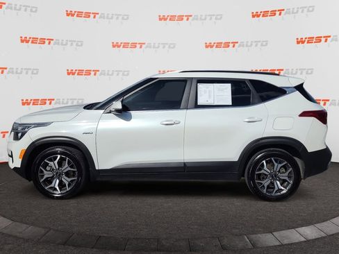 Used 2021 Kia Seltos EX AWD/4WD image 2