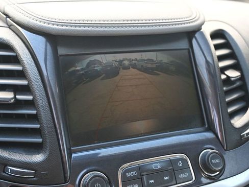 Used 2018 Chevrolet Impala LT image 12