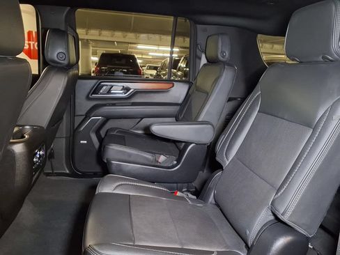 Certified 2025 GMC Yukon XL Denali AWD/4WD image 17