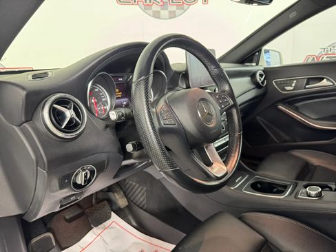 Used 2019 Mercedes-Benz CLA 250 4MATIC image 10
