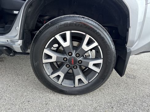 Certified 2025 Toyota 4Runner TRD Sport Premium w/ Tow Technology Package AWD/4WD image 18