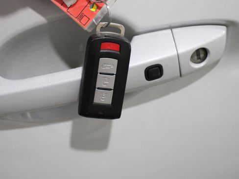 Used 2024 Mitsubishi Eclipse Cross SEL image 23