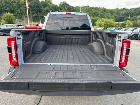 Used 2024 Ford F350 Lariat w/ Lariat Ultimate Package AWD/4WD image 13