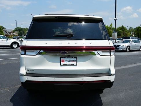 Used 2024 Lincoln Navigator Reserve AWD/4WD image 7