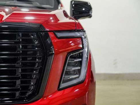 Used 2026 GMC Yukon XL Denali Ultimate AWD/4WD image 3