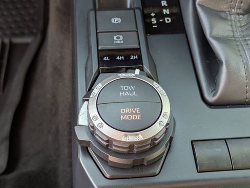 Used 2025 Toyota Tacoma TRD Sport image 21