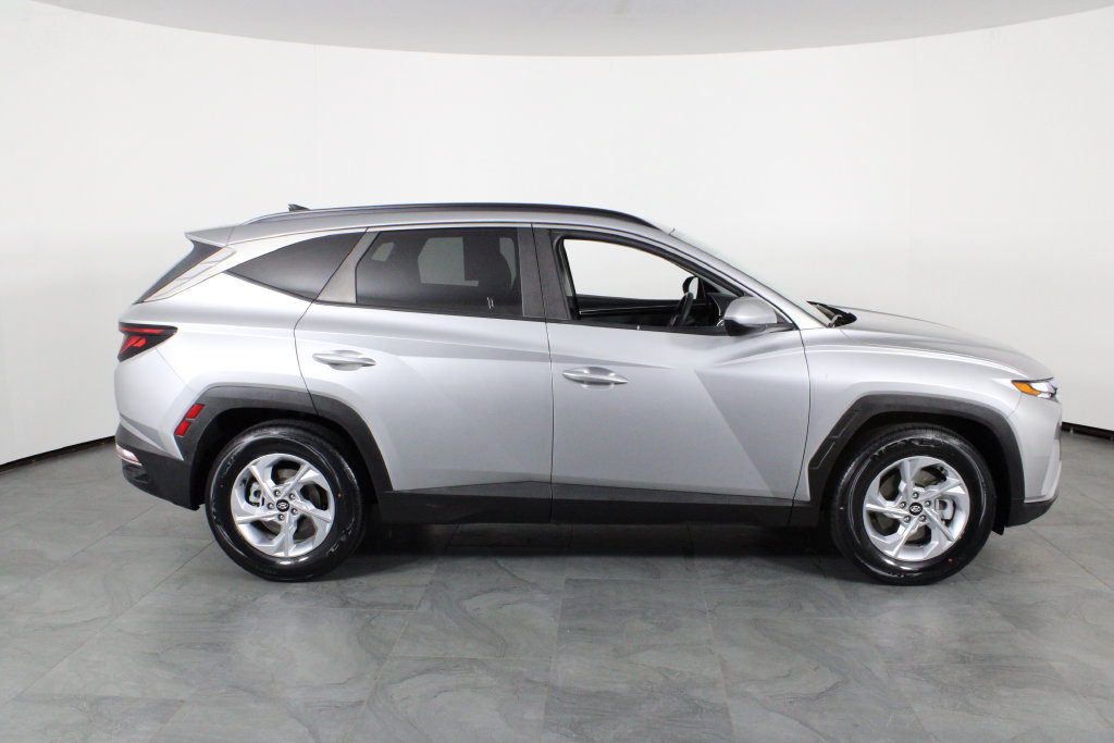 Certified 2024 Hyundai Tucson SEL FWD image 12