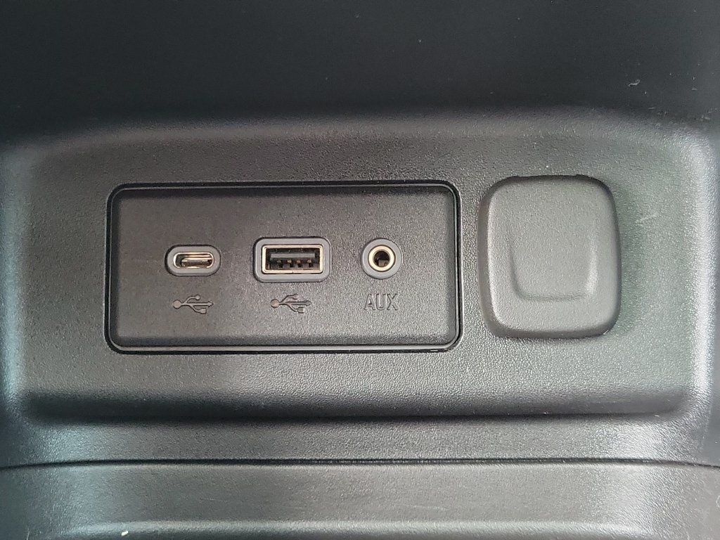 Used 2020 Chevrolet Equinox LT FWD image 21
