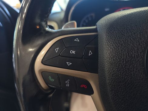Used 2015 Jeep Grand Cherokee Overland AWD/4WD image 15