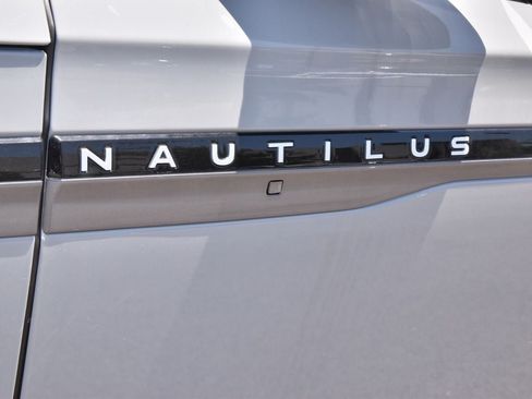 New 2026 Lincoln Nautilus Black Label w/ Jet Appearance Package AWD/4WD image 38