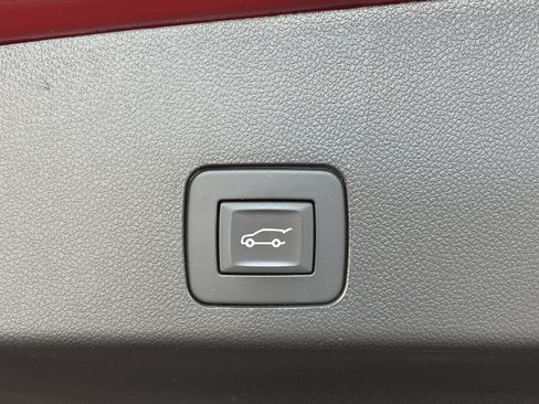 Used 2023 Buick Encore GX Select w/ Sport Touring Package FWD image 15