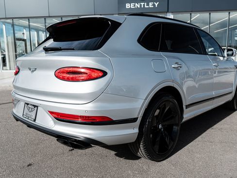 Certified 2023 Bentley Bentayga Extended Wheelbase image 11