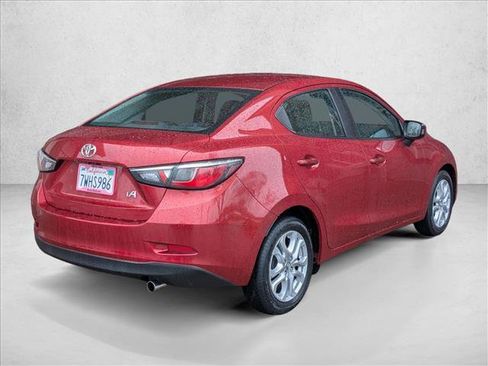 Used 2017 Toyota Yaris iA image 5