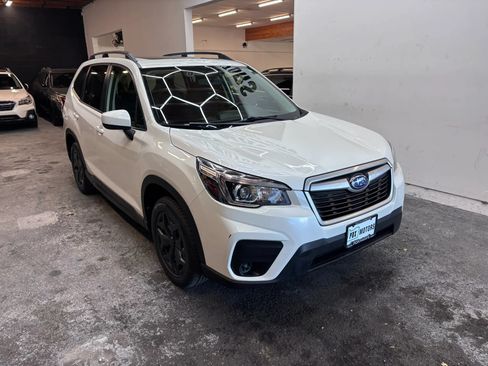 Used 2019 Subaru Forester Premium AWD/4WD image 2