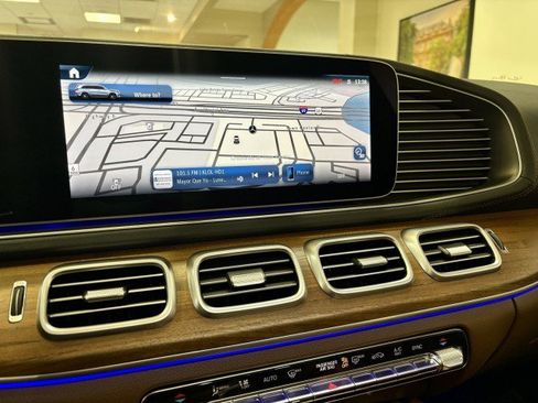 New 2026 Mercedes-Benz GLS 450 4MATIC image 21