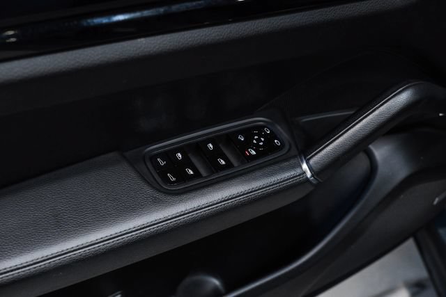 Used 2019 Porsche Cayenne AWD/4WD image 42