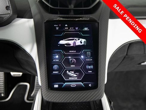 Used 2024 Lamborghini Revuelto image 19