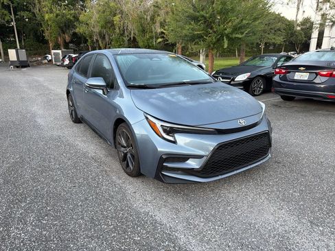 Used 2023 Toyota Corolla SE w/ SE Premium Package FWD image 7