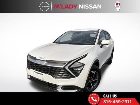 Used 2023 Kia Sportage LX image 2