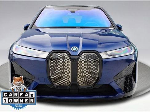 Used 2025 BMW iX xDrive50 AWD/4WD image 2
