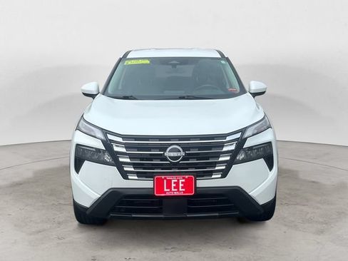 Used 2025 Nissan Rogue SV AWD/4WD image 8