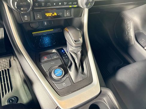 Used 2021 Toyota RAV4 XSE image 18