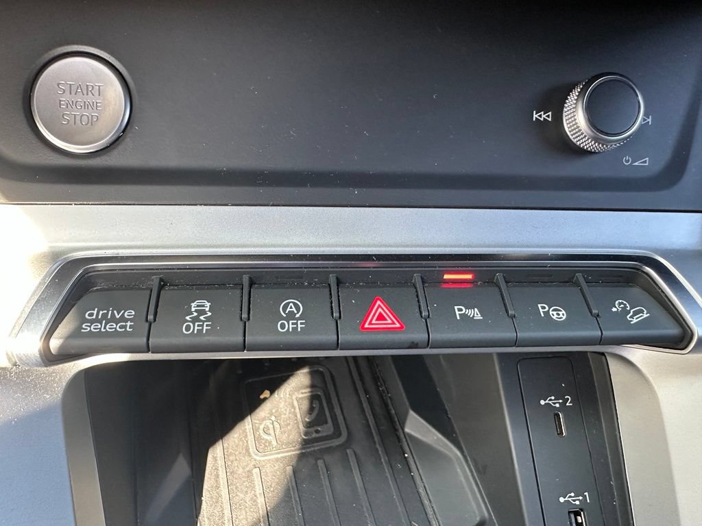 Used 2020 Audi Q3 2.0T Prestige AWD/4WD image 18
