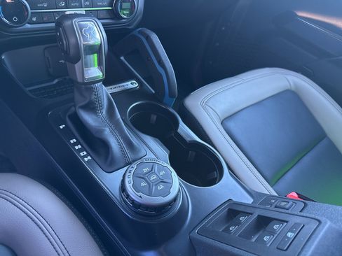 Used 2024 Ford Bronco Wildtrak image 23