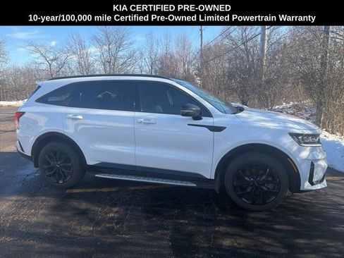 Certified 2022 Kia Sorento SX image 9