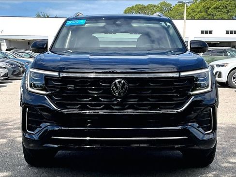 Certified 2024 Volkswagen Atlas SEL Premium R-Line AWD/4WD image 10