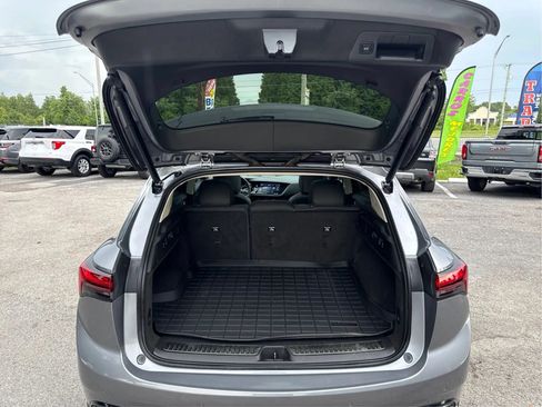 Used 2021 Buick Envision Essence w/ Technology Package I FWD image 11