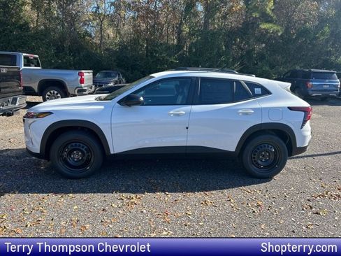 New 2026 Chevrolet Trax LS image 1