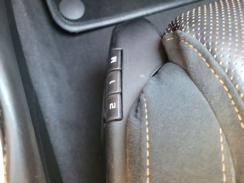 Used 2017 McLaren 570S image 11