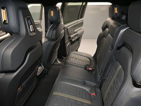 Used 2024 Rivian R1S Adventure AWD/4WD image 15