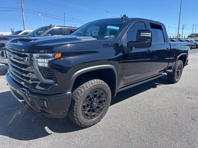 Used 2024 Chevrolet Silverado 2500 High Country w/ Midnight Edition AWD/4WD image 7