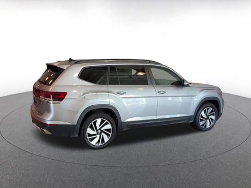 Used 2025 Volkswagen Atlas SE image 15