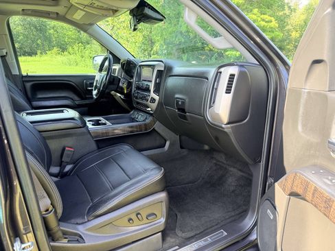Used 2016 GMC Sierra 1500 Denali w/ Enhanced Driver Alert Package RWD image 19