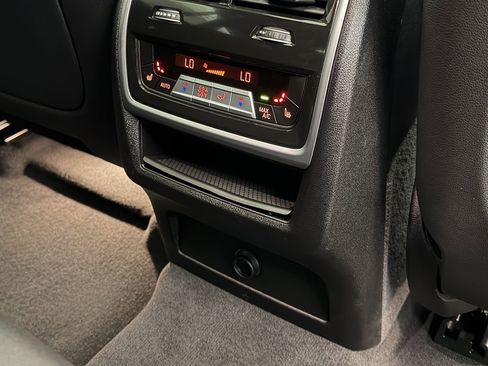 Used 2025 BMW X6 xDrive40i image 52