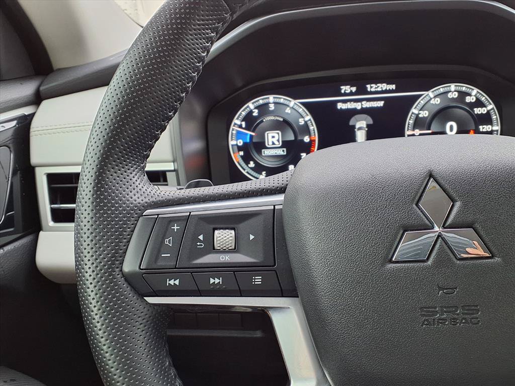 Used 2024 Mitsubishi Outlander SEL FWD image 28