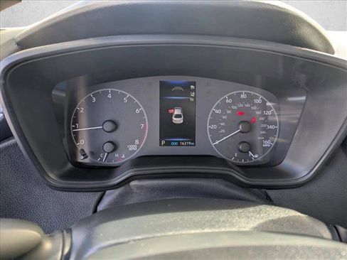 Used 2025 Toyota Corolla LE image 10