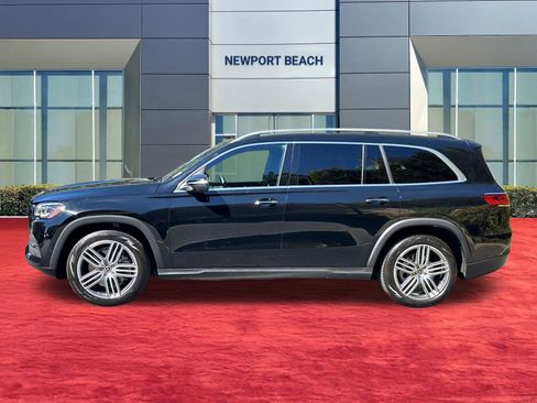 Used 2022 Mercedes-Benz GLS 450 4MATIC image 2