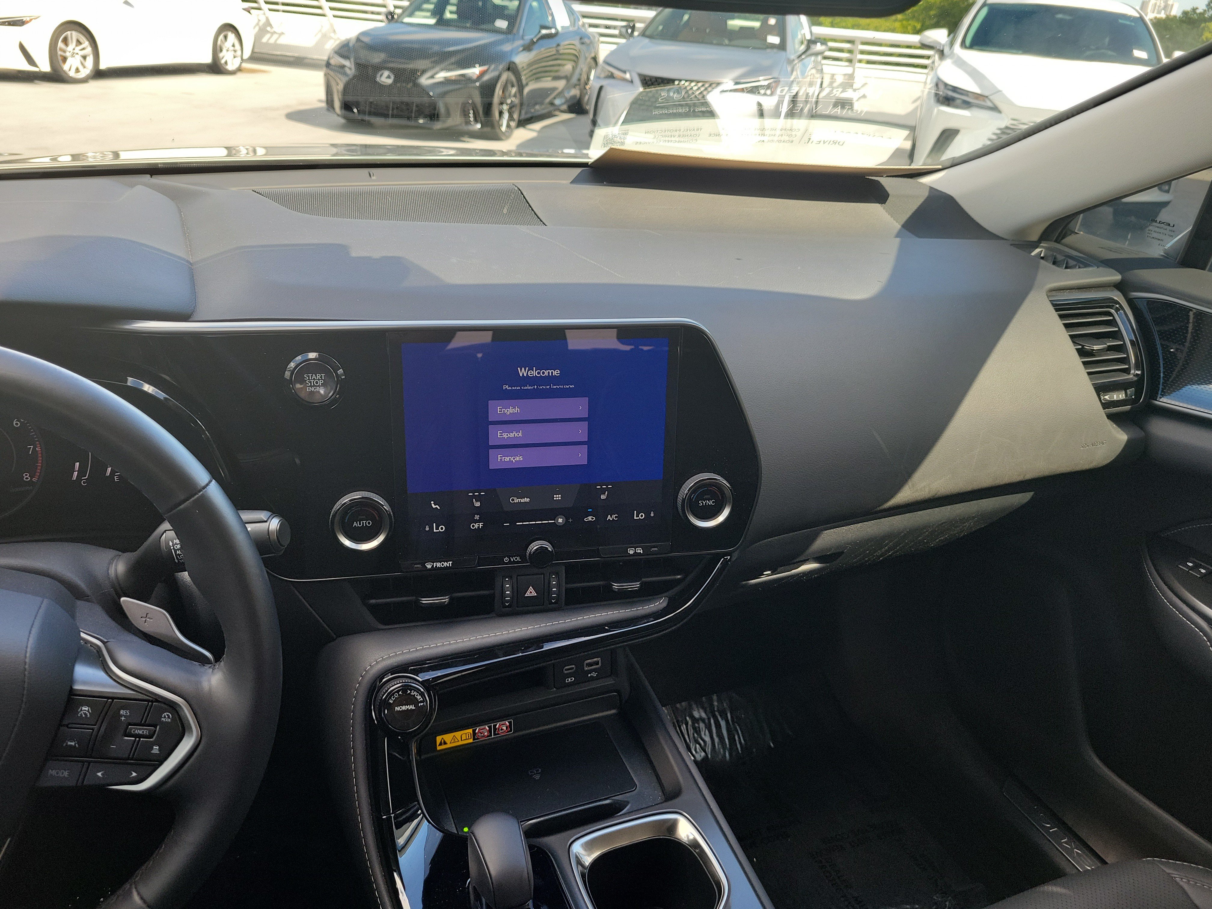 Used 2025 Lexus NX 250 FWD w/ Accessory Package (Z2) image 17