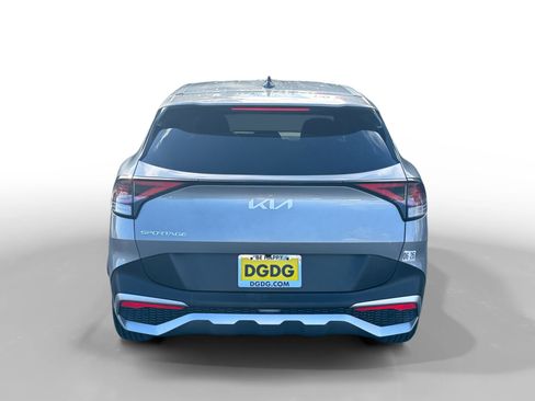 Used 2023 Kia Sportage LX image 4