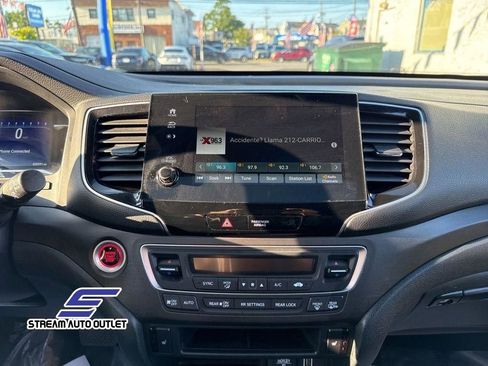 Used 2022 Honda Pilot TrailSport image 22